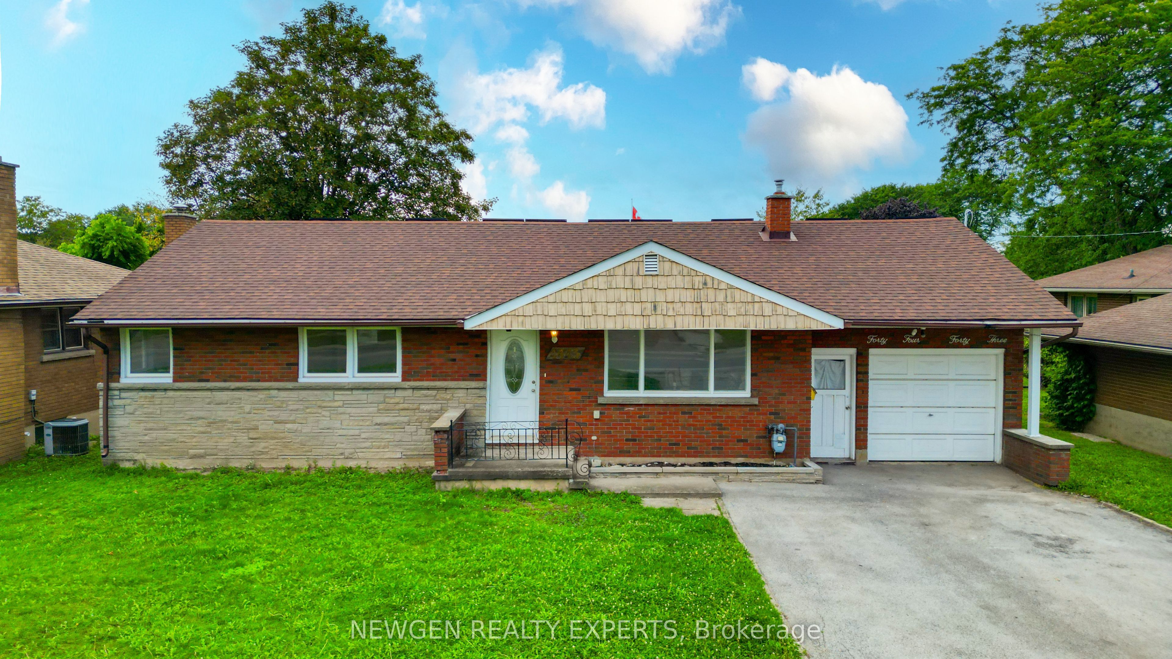 4443 Dorchester Road Property Photo 6