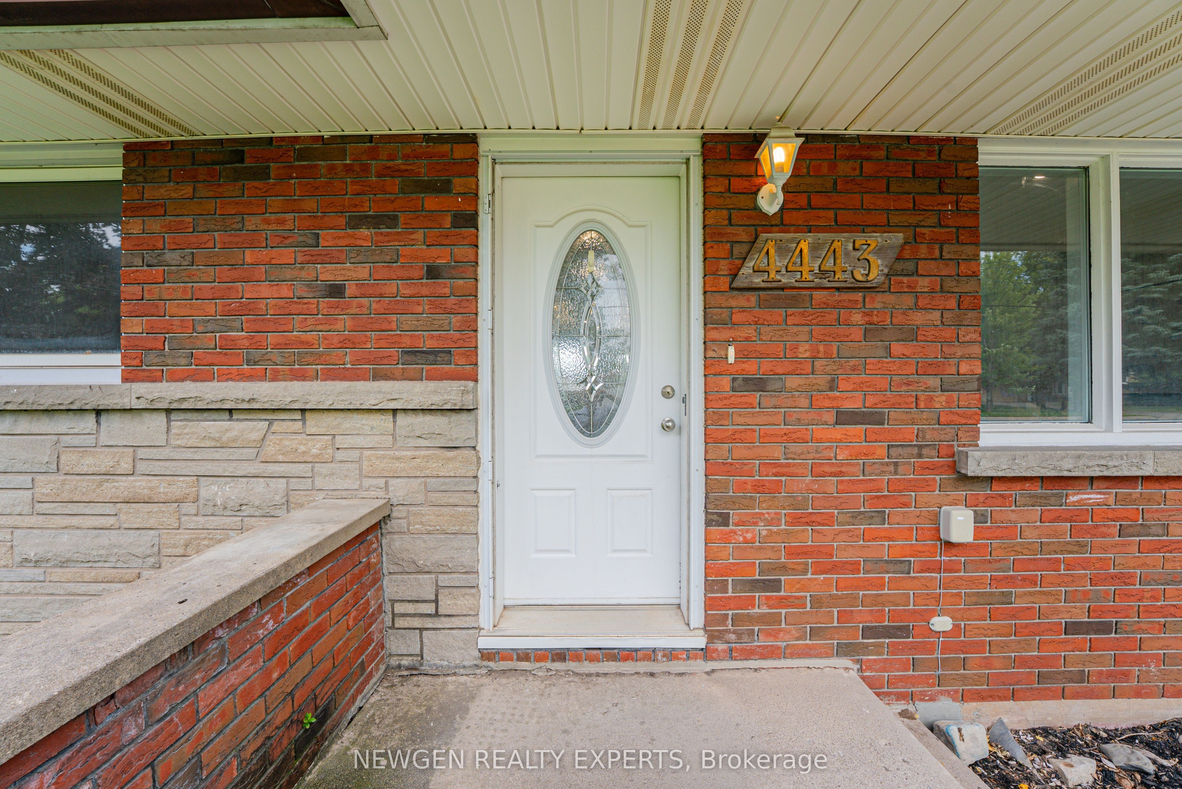 4443 Dorchester Road Property Photo 8