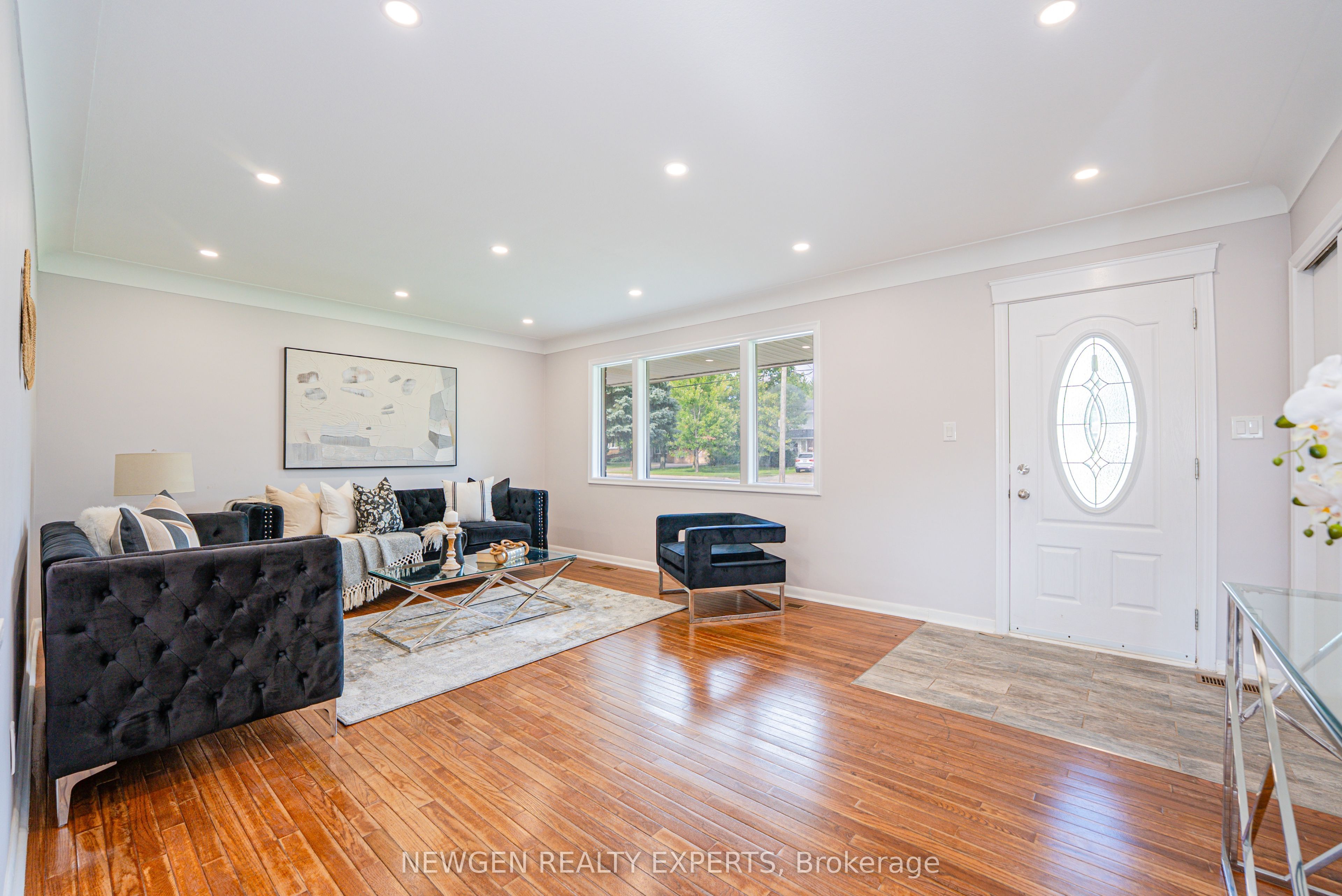 4443 Dorchester Road Property Photo 12