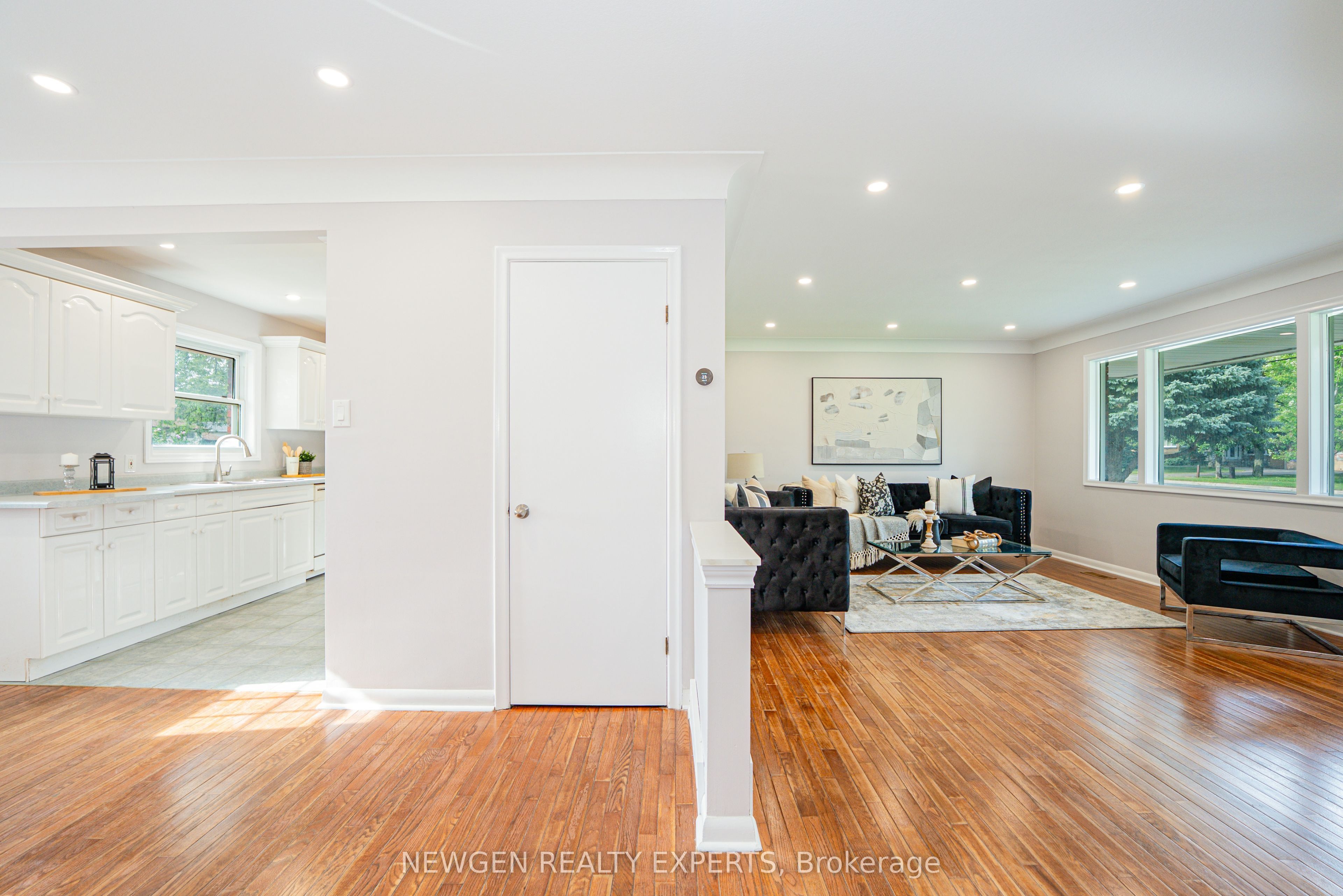 4443 Dorchester Road Property Photo 14
