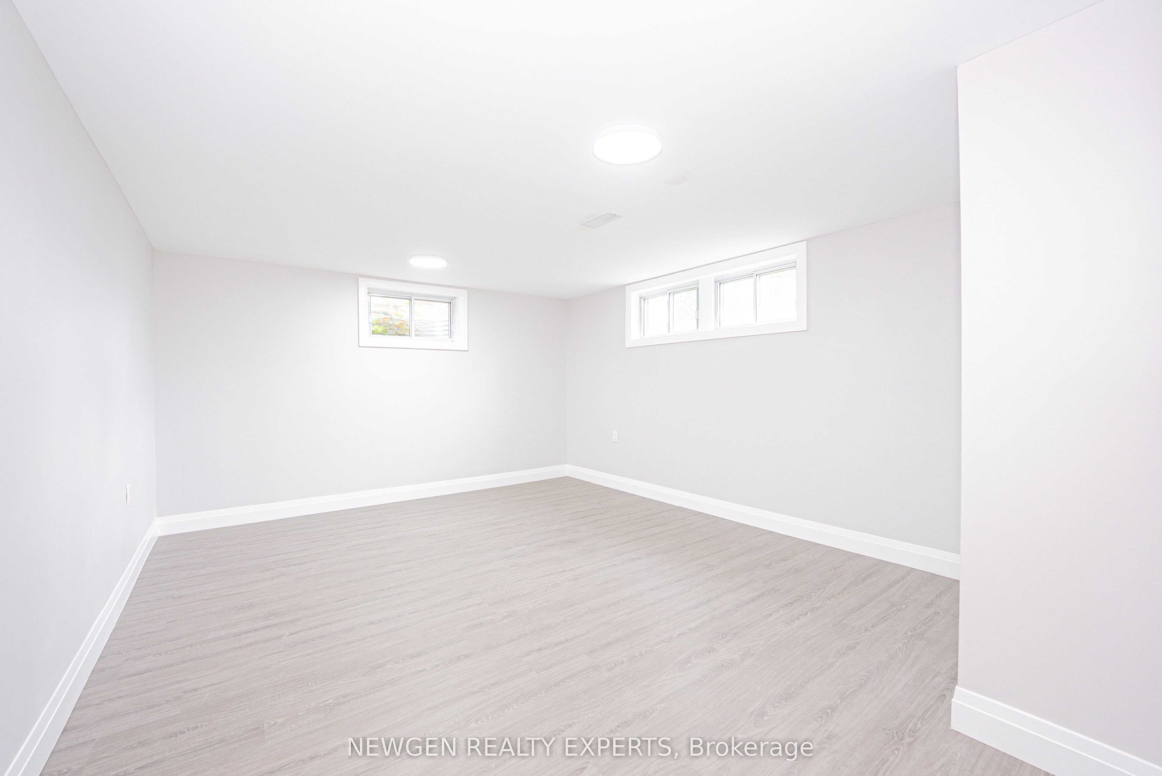 4443 Dorchester Road Property Photo 40