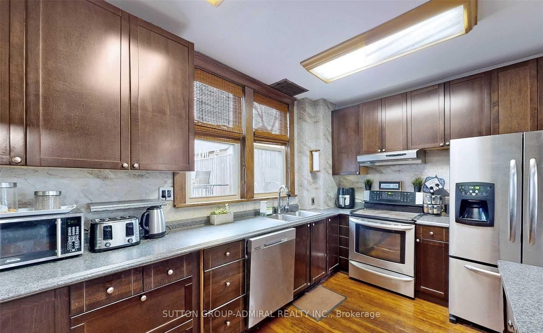 36 John Street Property Photo 5