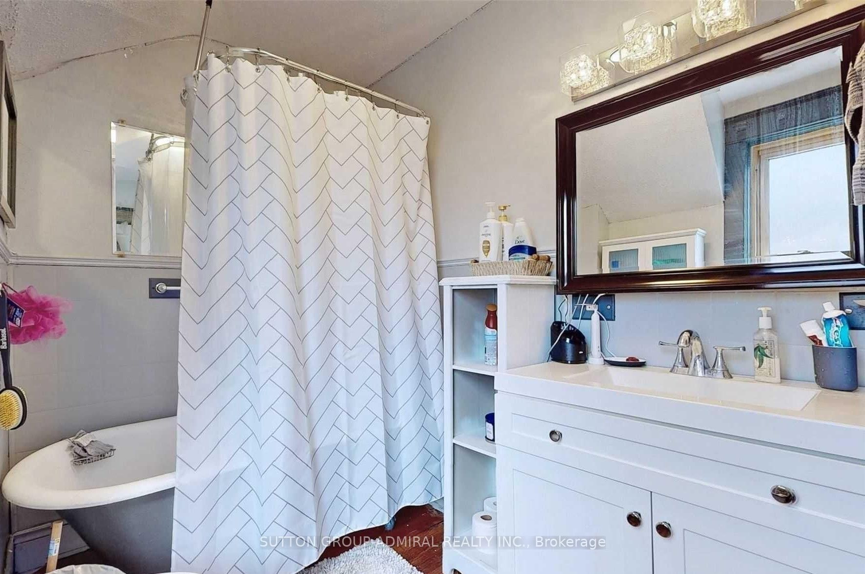 36 John Street Property Photo 8
