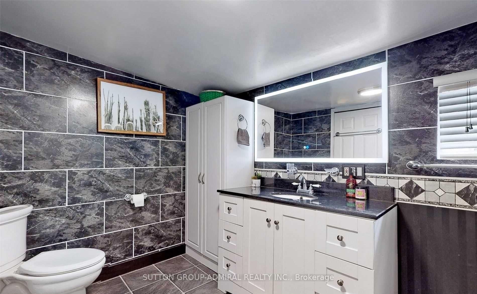 36 John Street Property Photo 11