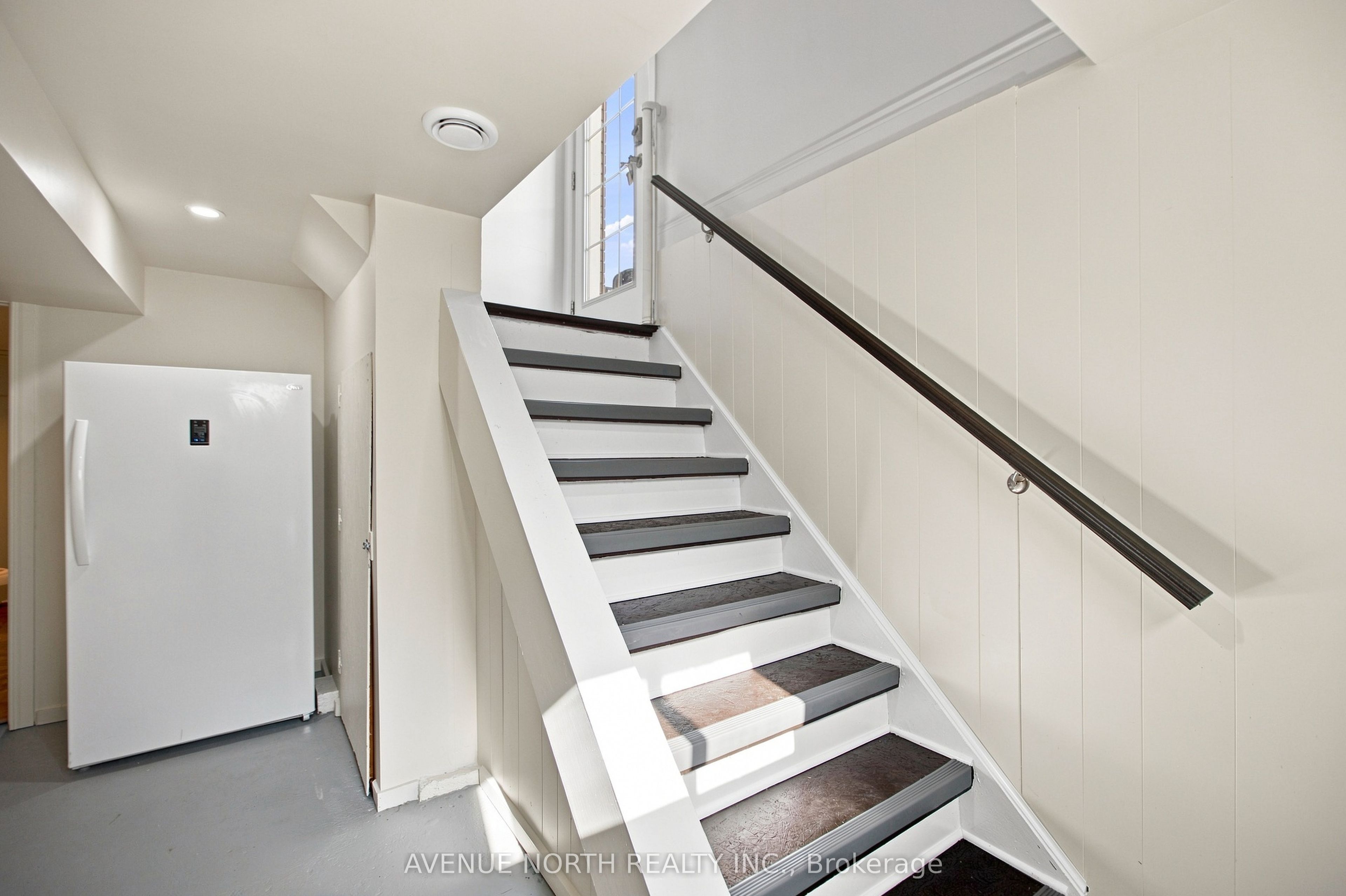 66 Epworth Avenue Property Photo 22