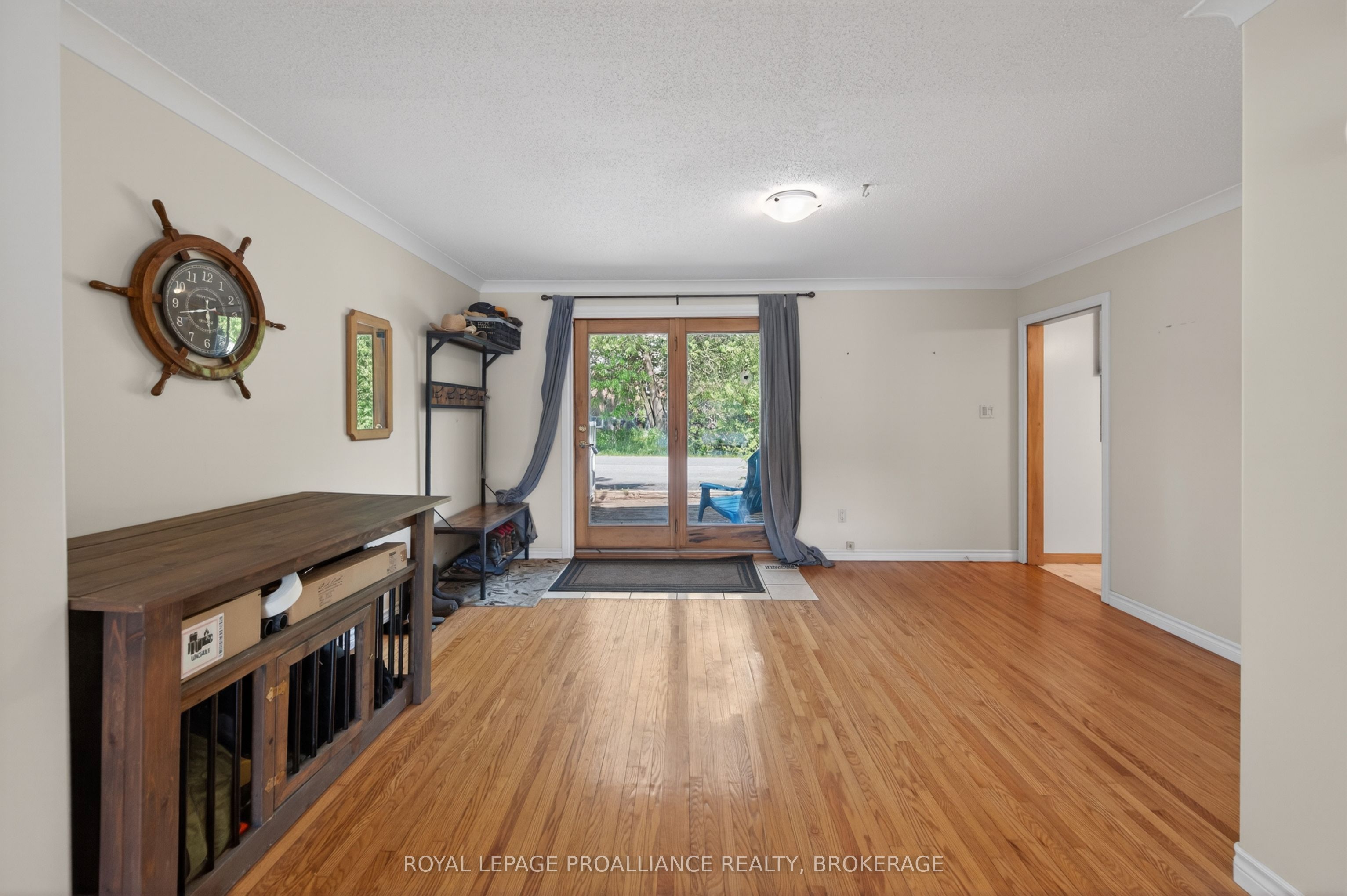 4670 Clearwater Road Property Photo 5