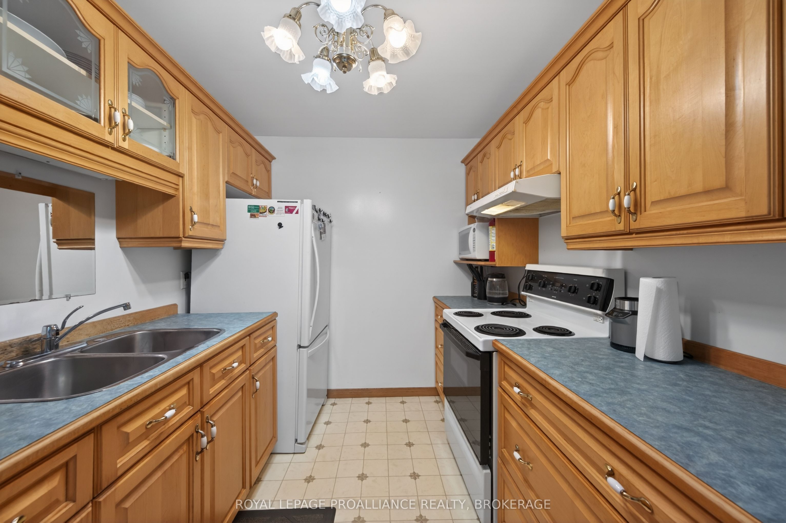 4670 Clearwater Road Property Photo 9