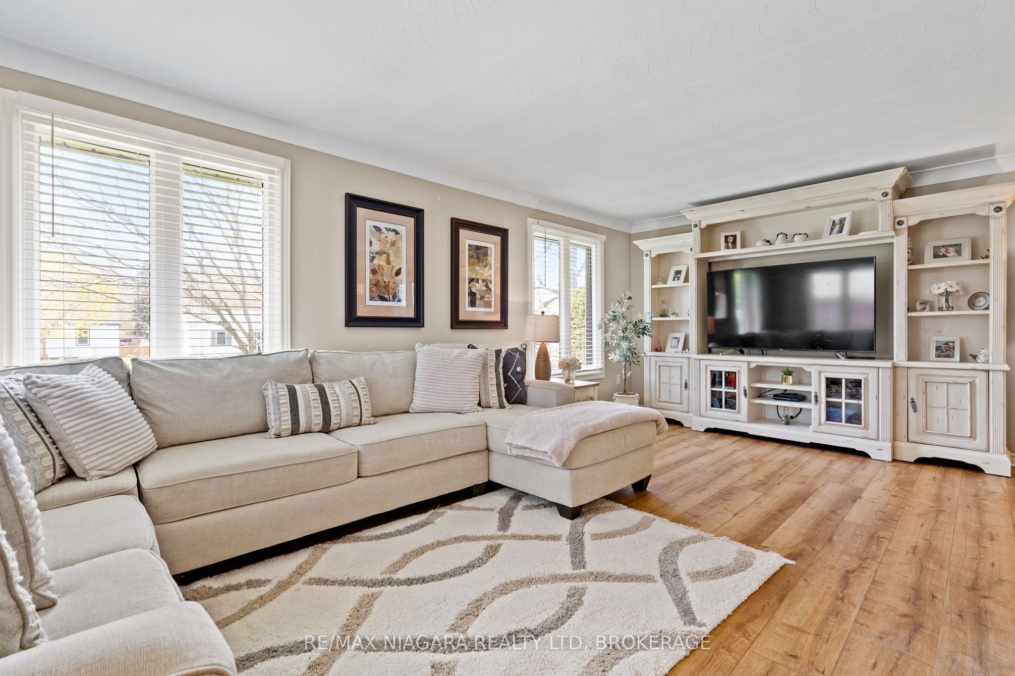 17 Walnut Street Property Photo 8
