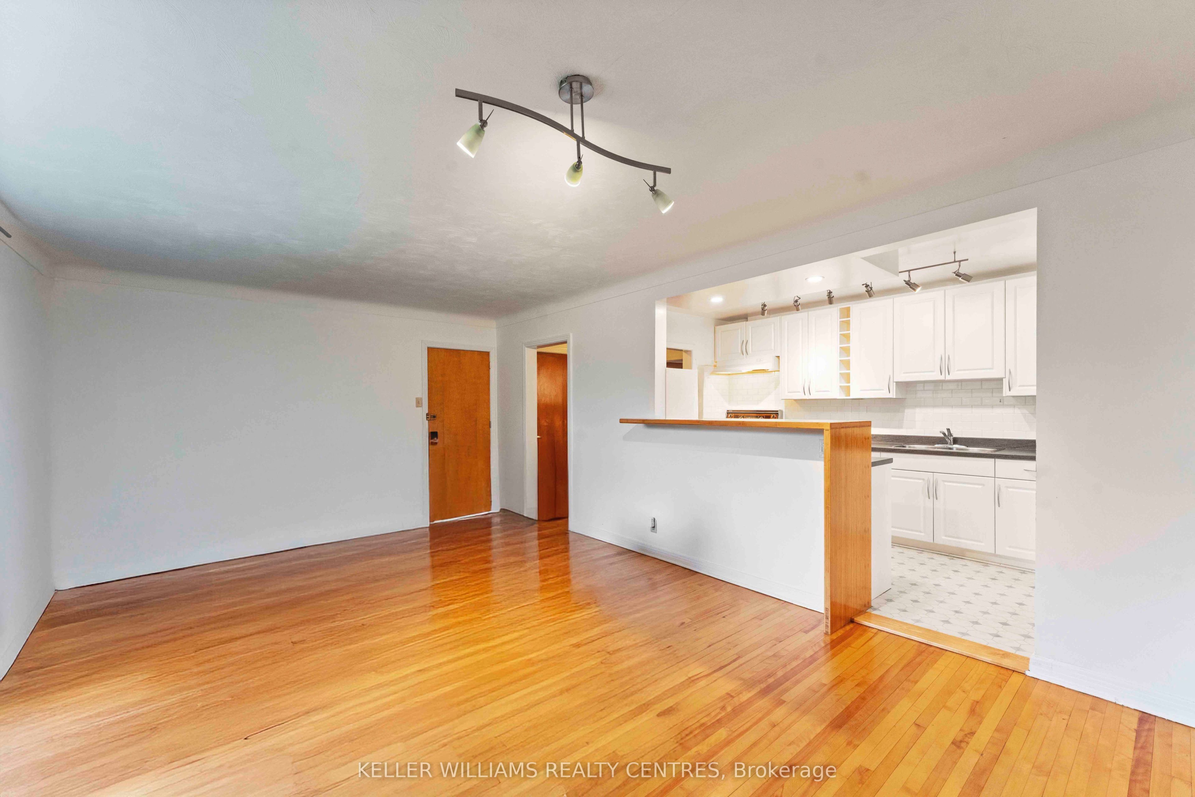 964 Bakervale Drive 1 Property Photo 7
