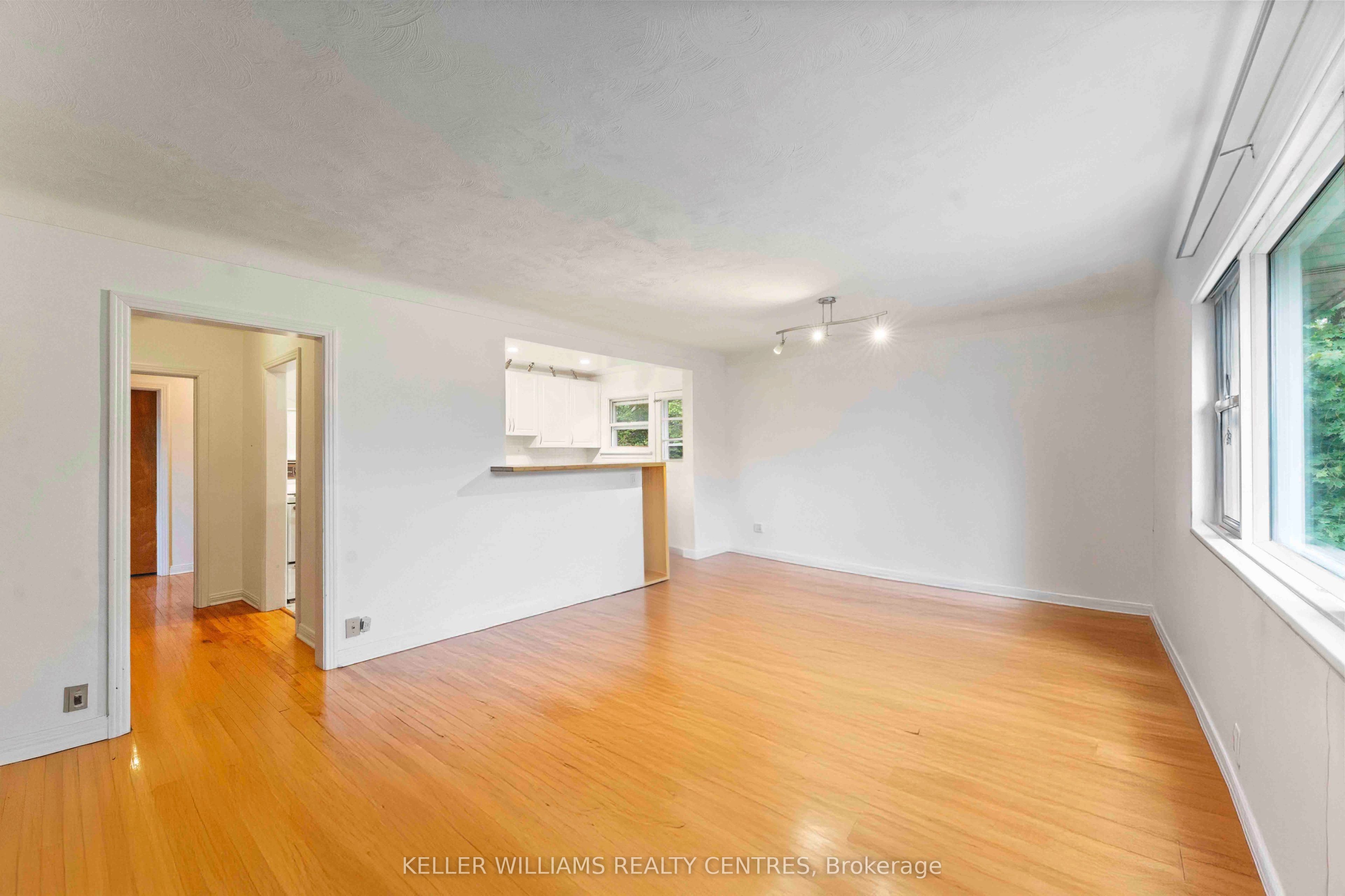 964 Bakervale Drive 1 Property Photo 8