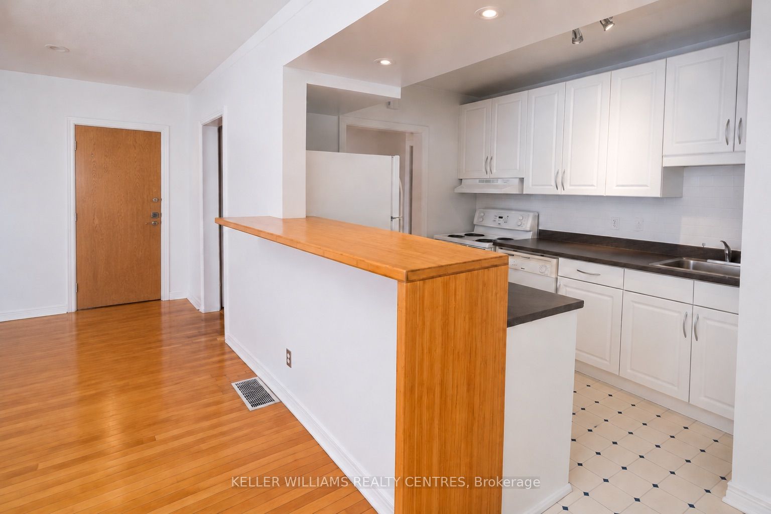 964 Bakervale Drive 1 Property Photo 10