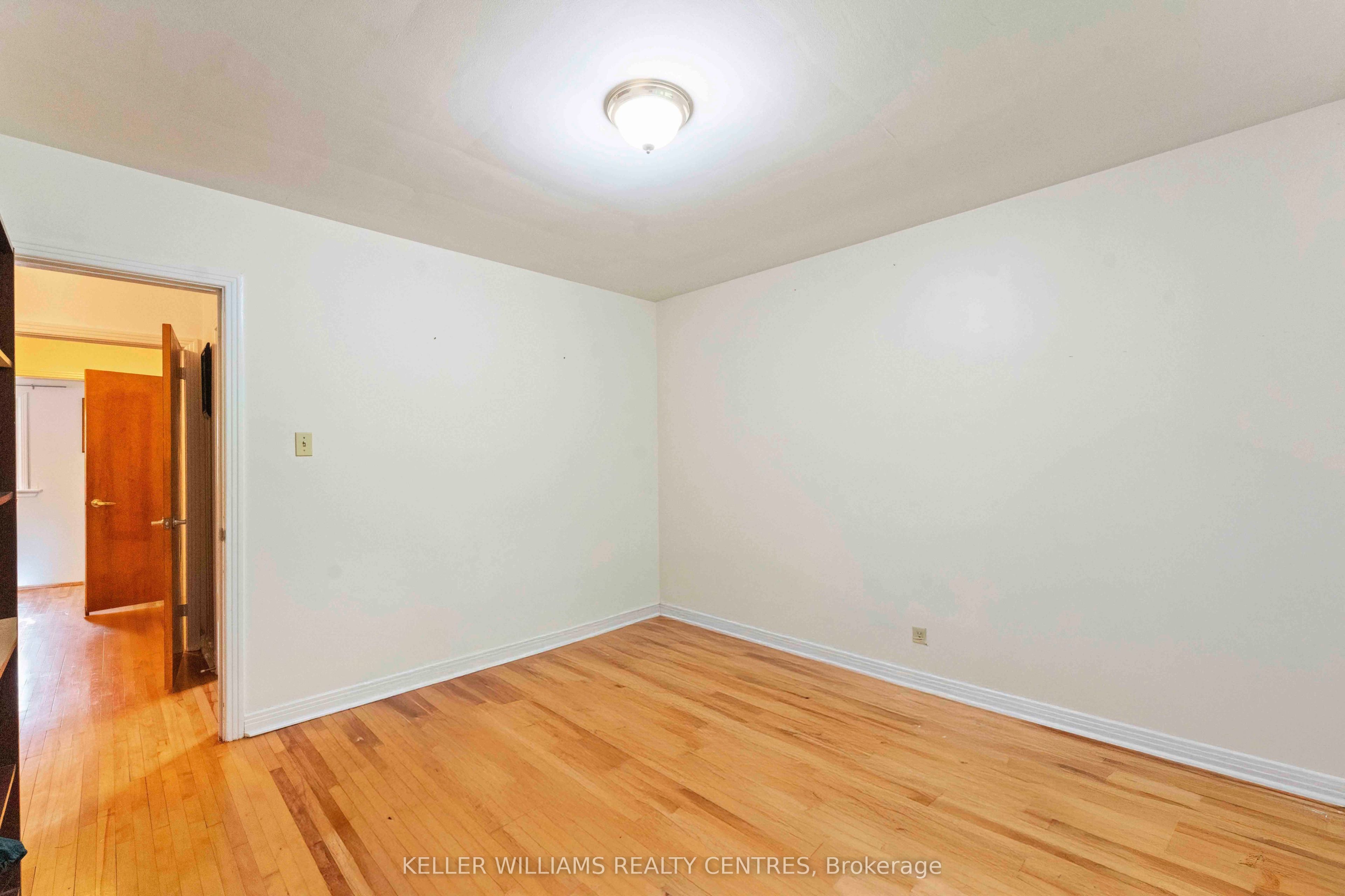 964 Bakervale Drive 1 Property Photo 16