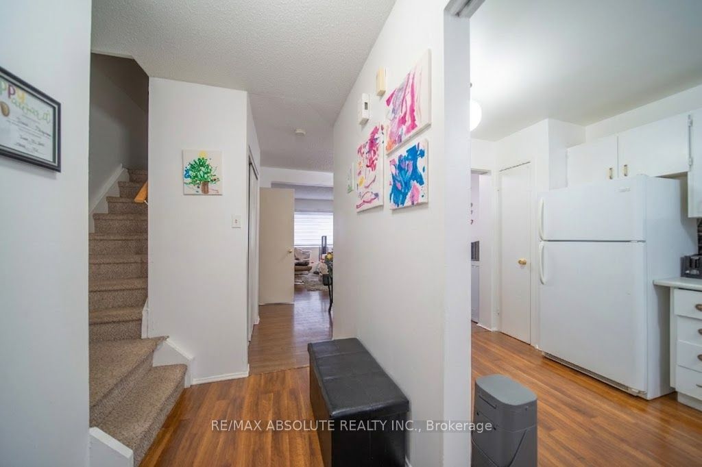 16 A Knollsbrook Drive Property Photo 4