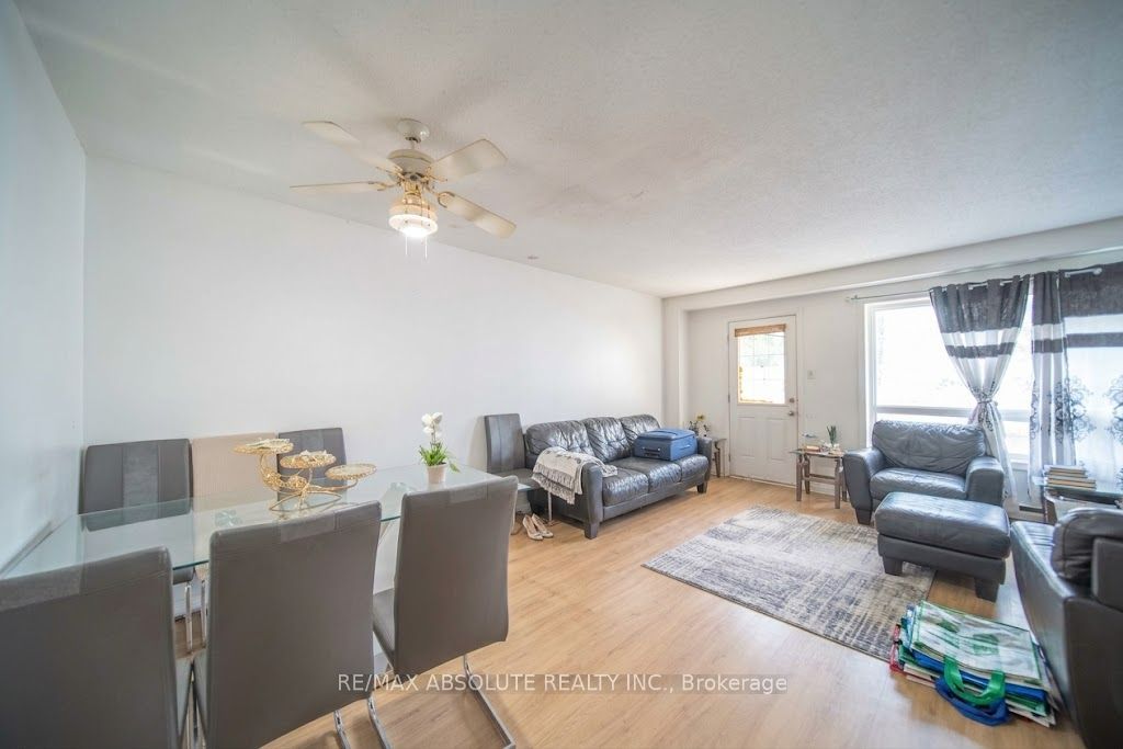 30 E Sonnet Crescent Property Photo 5