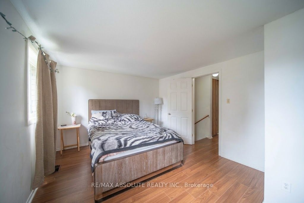 30 E Sonnet Crescent Property Photo 12