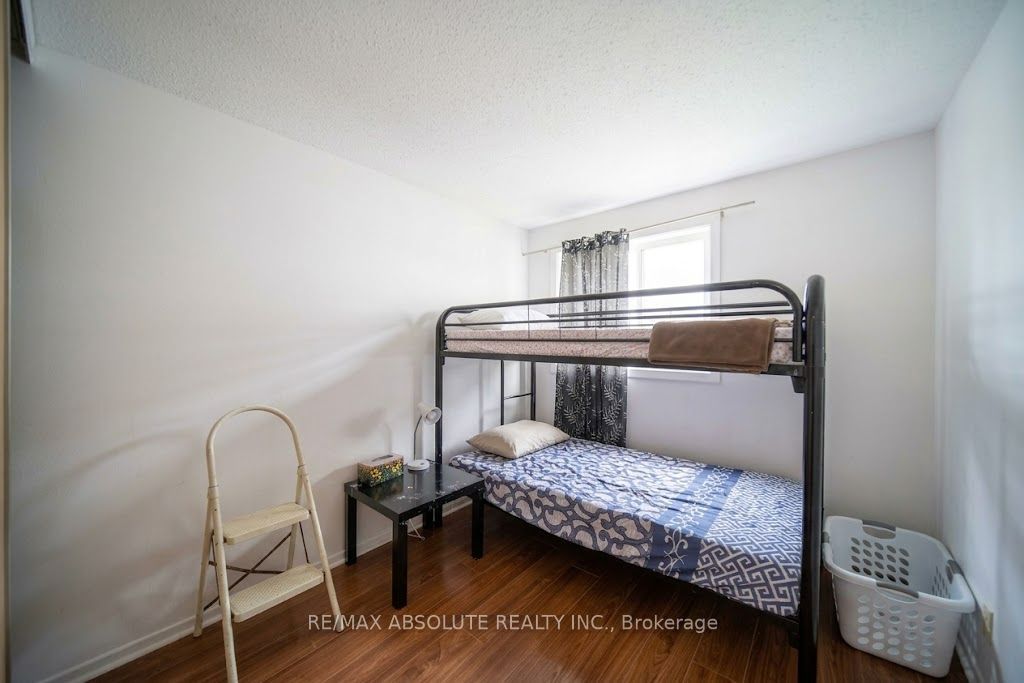 30 E Sonnet Crescent Property Photo 14