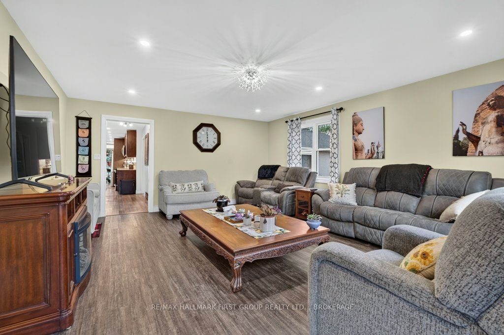 20 Drennan Street Property Photo 7