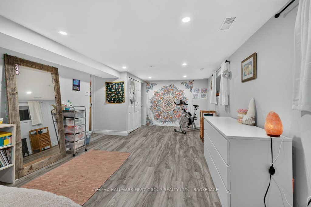 20 Drennan Street Property Photo 24
