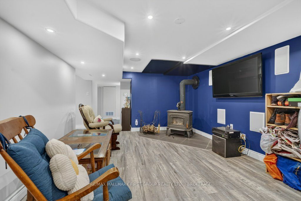 20 Drennan Street Property Photo 28