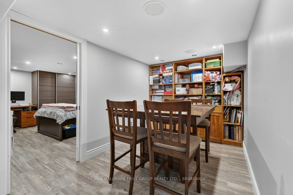 20 Drennan Street Property Photo 31