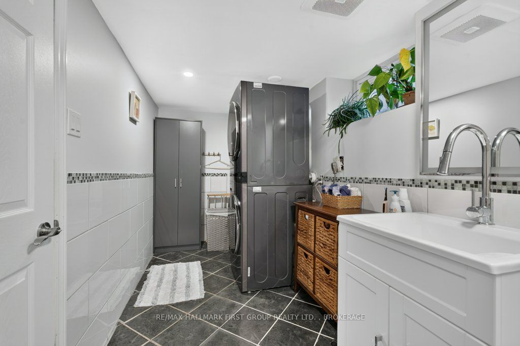 20 Drennan Street Property Photo 34