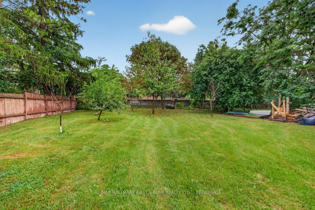 20 Drennan Street Property Photo 38