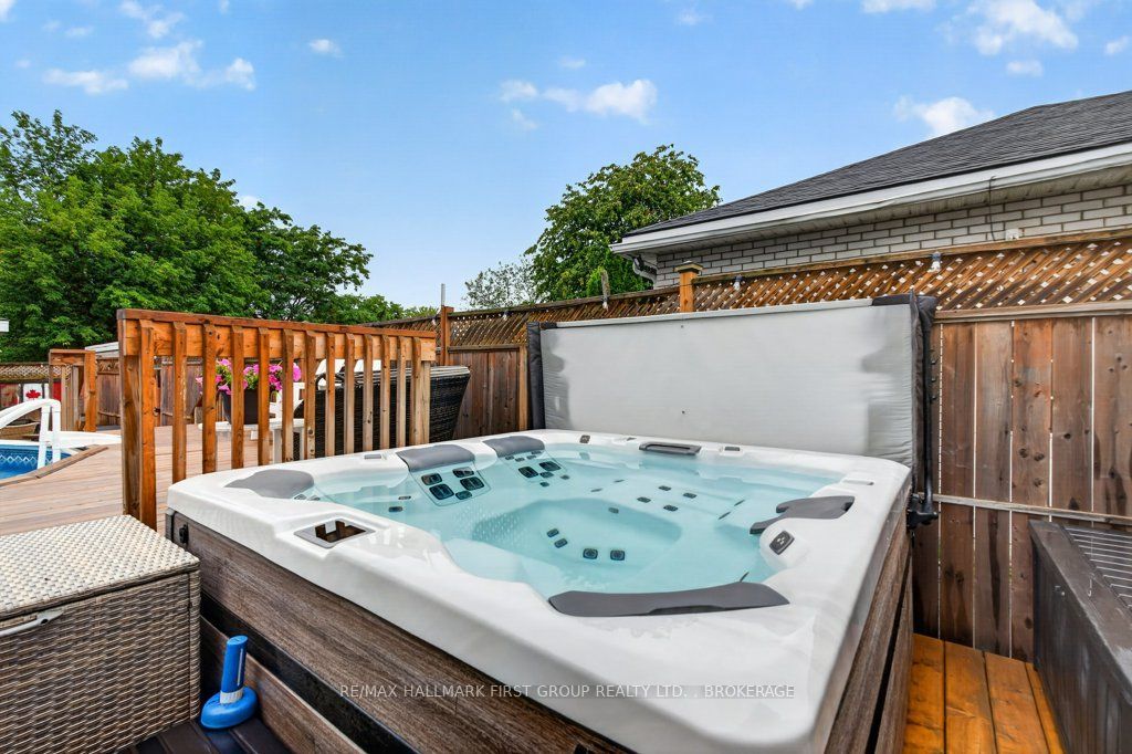 20 Drennan Street Property Photo 44