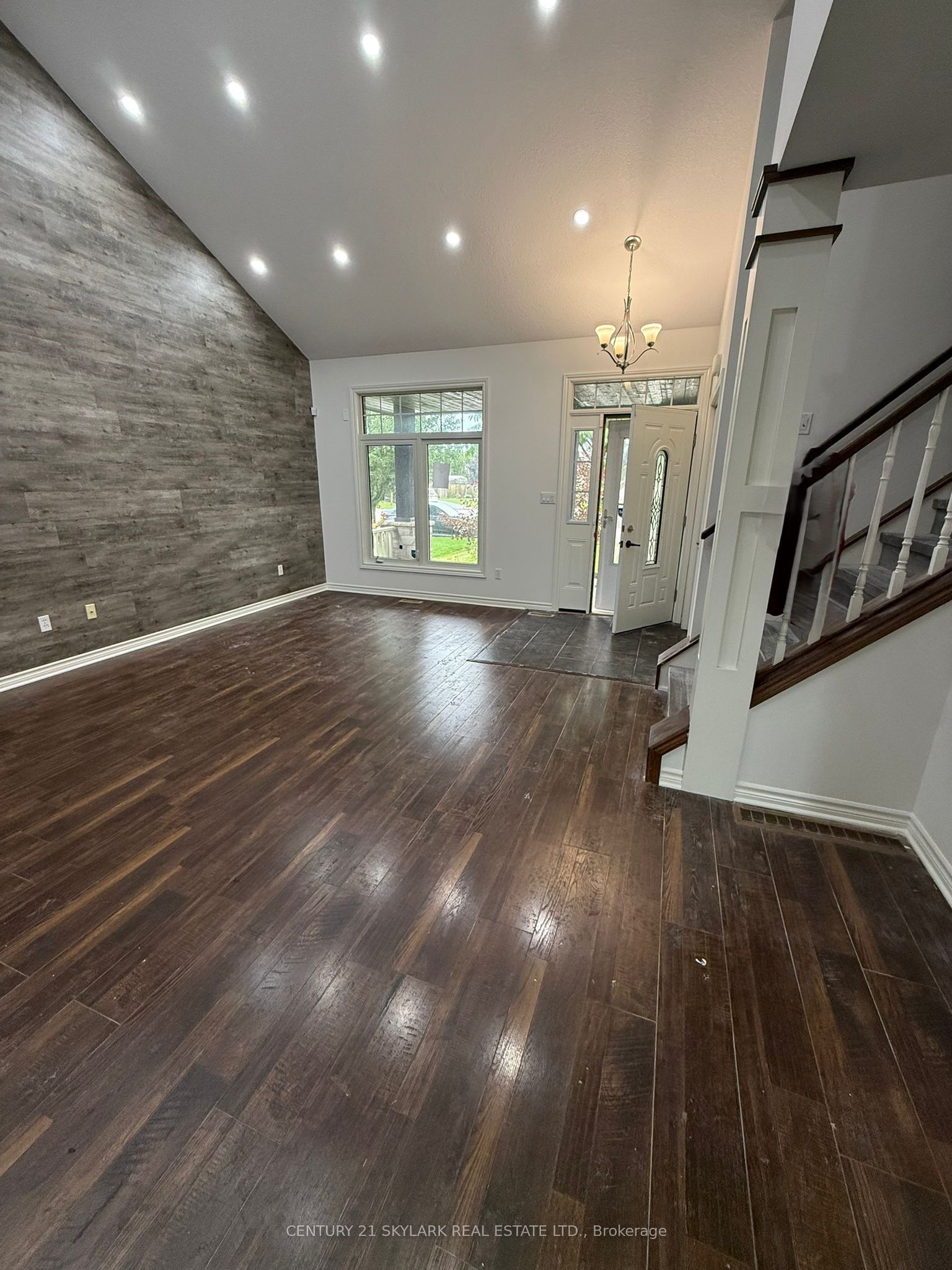 19 Kensington Court Property Photo 3