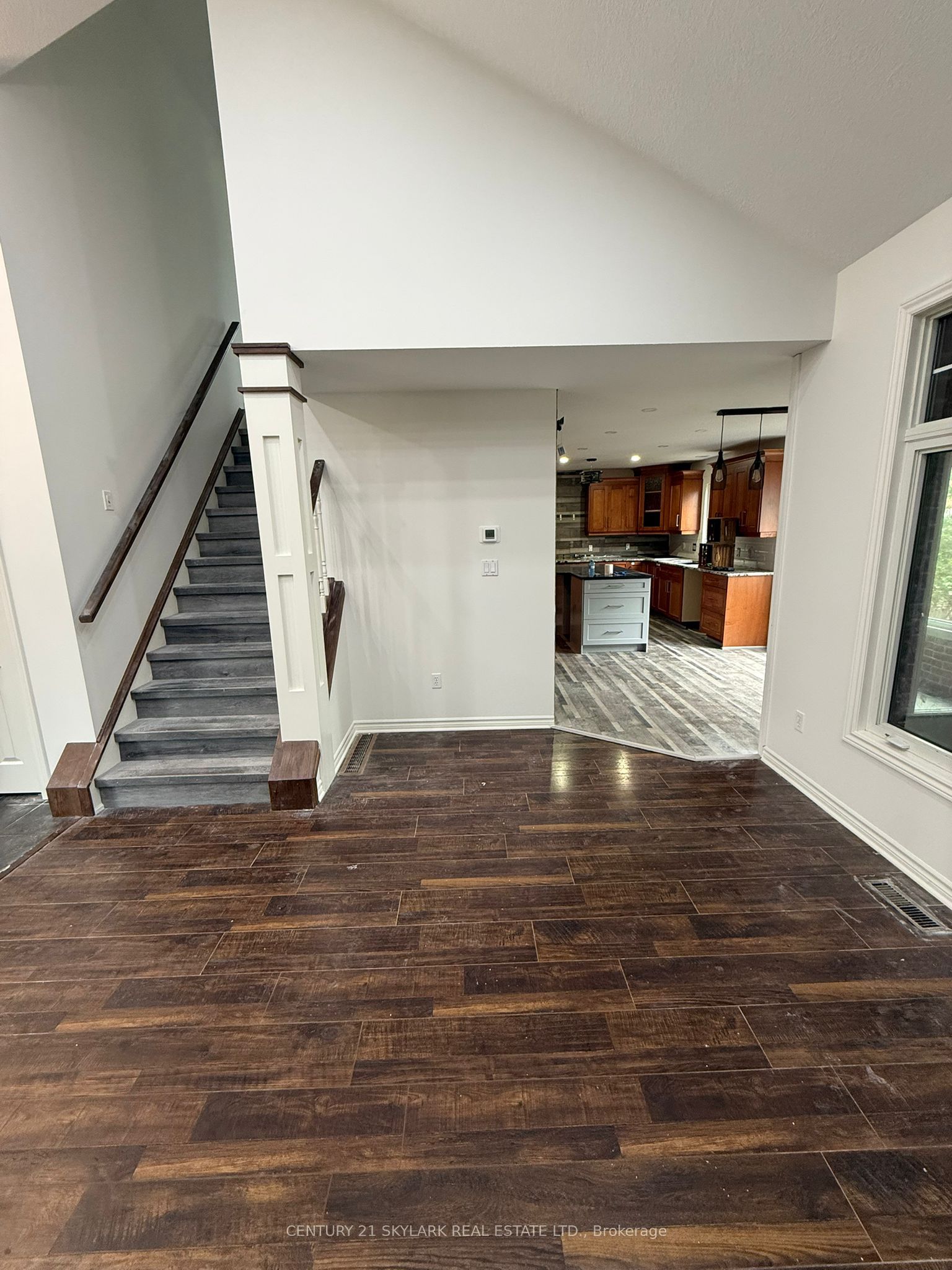 19 Kensington Court Property Photo 4