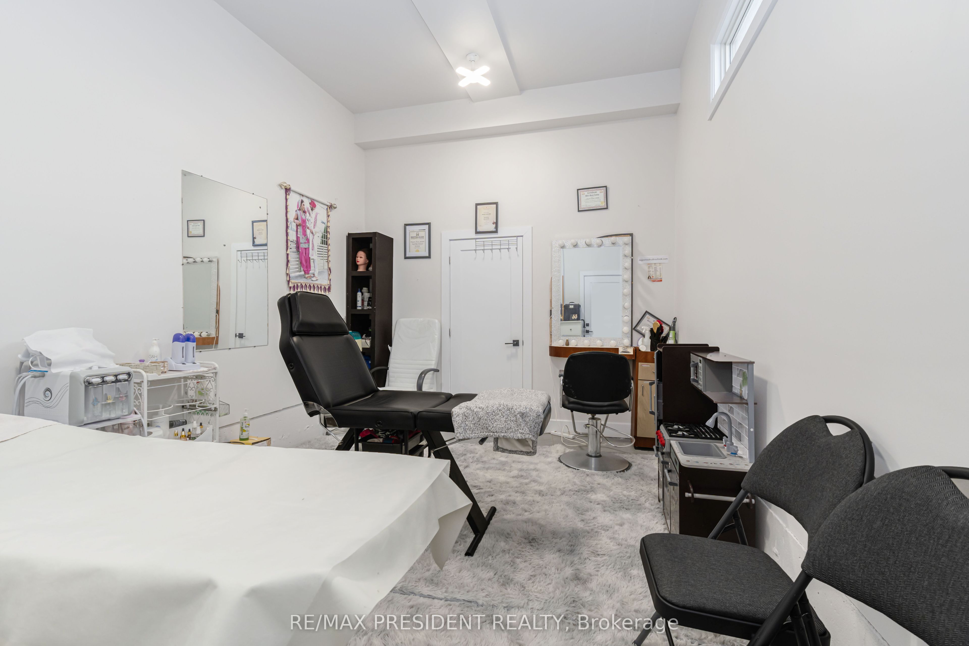2217 Wateroak Drive Property Photo 32