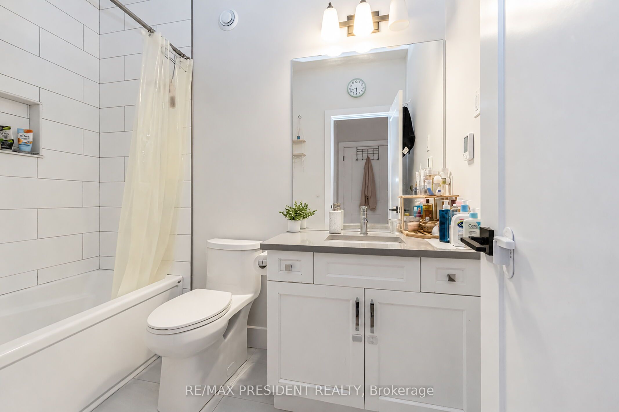 2217 Wateroak Drive Property Photo 34