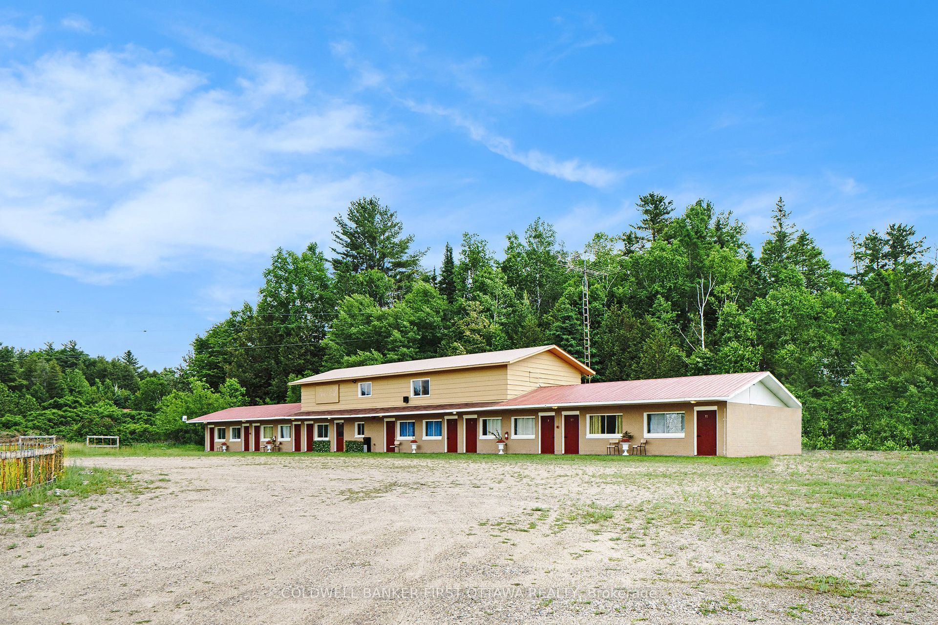 9628 Hwy 509 Property Photo 1