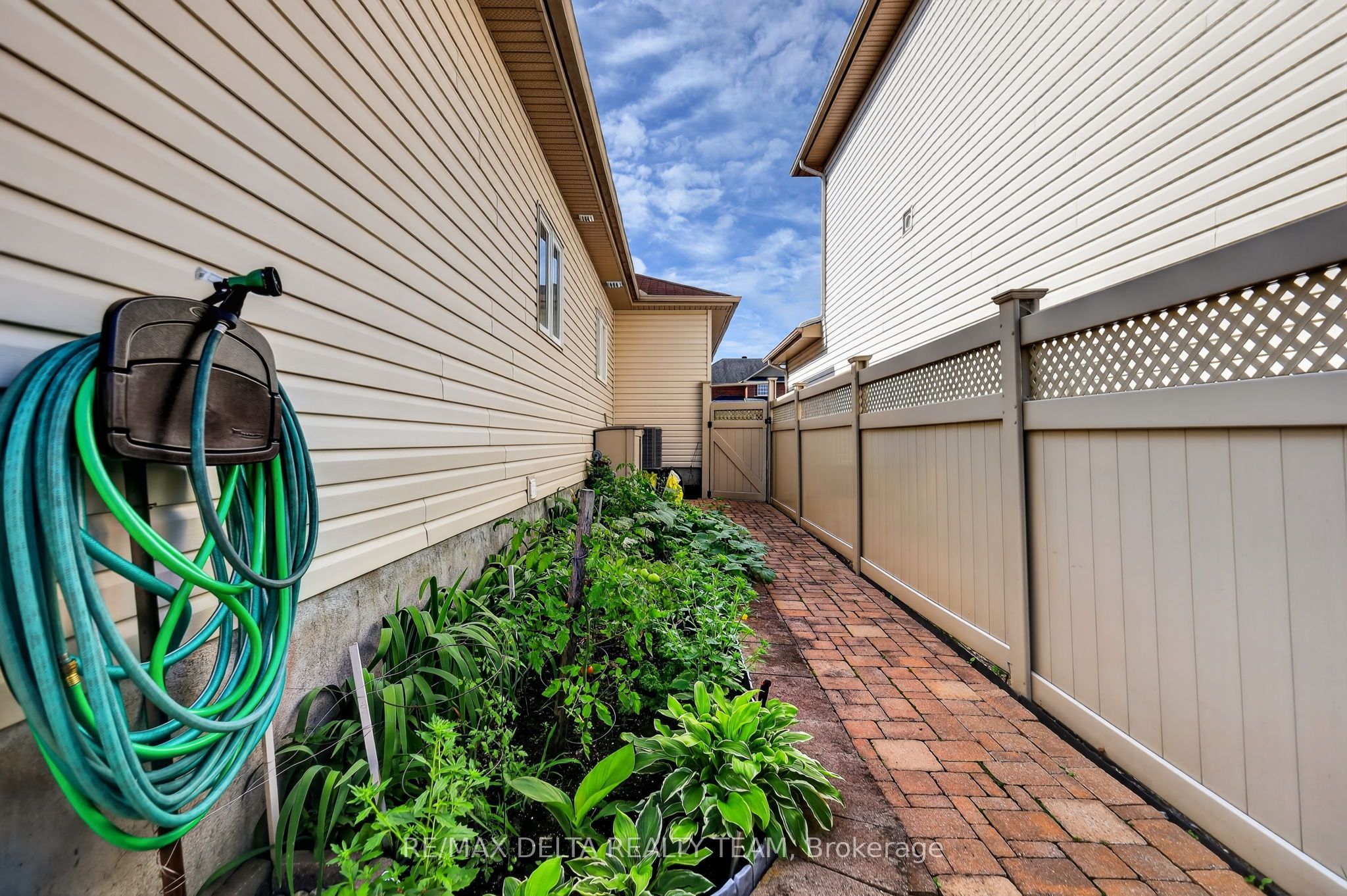 175 Felicity Crescent Property Photo 46