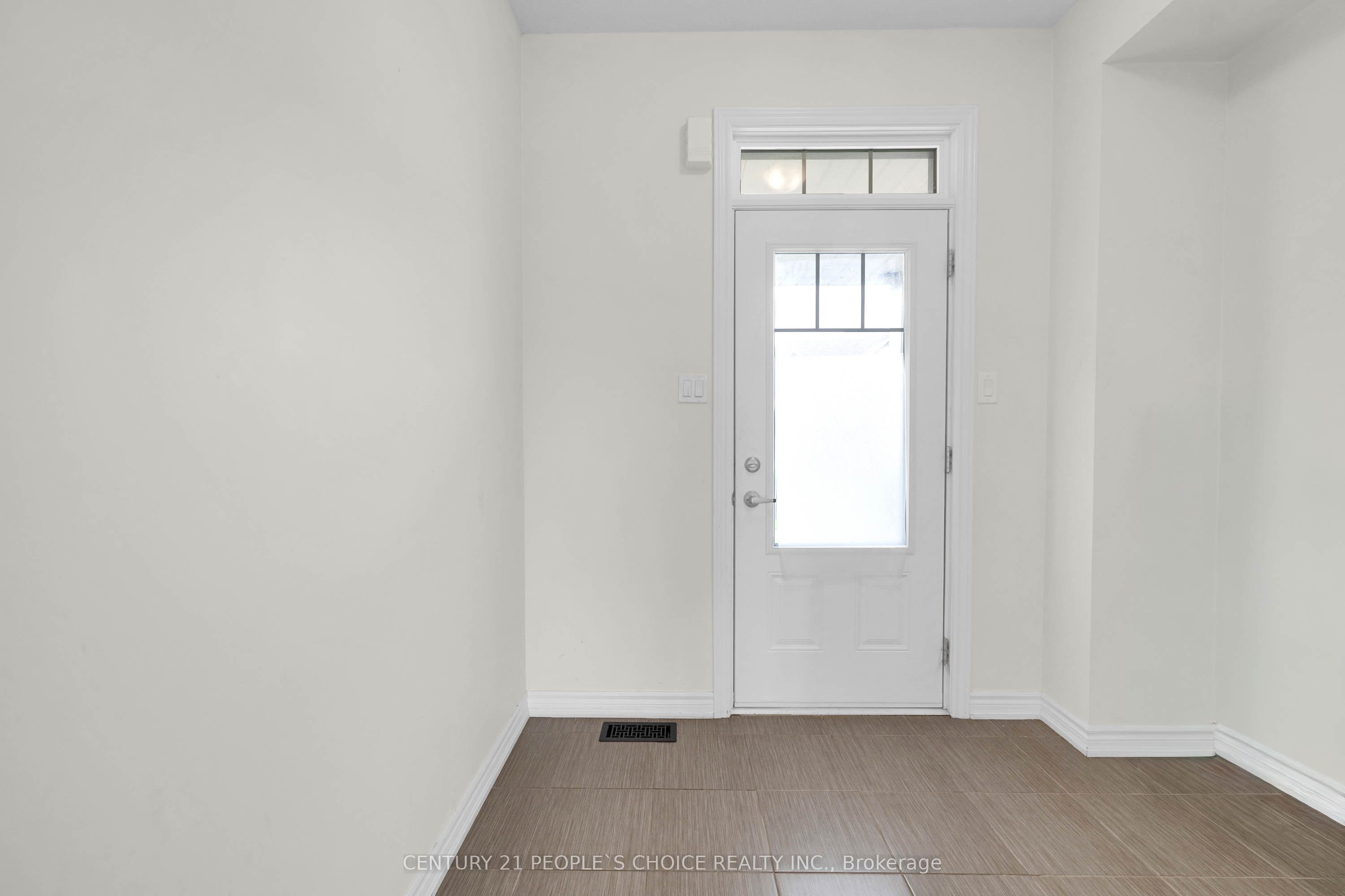 216 Explorer Way Property Photo 5