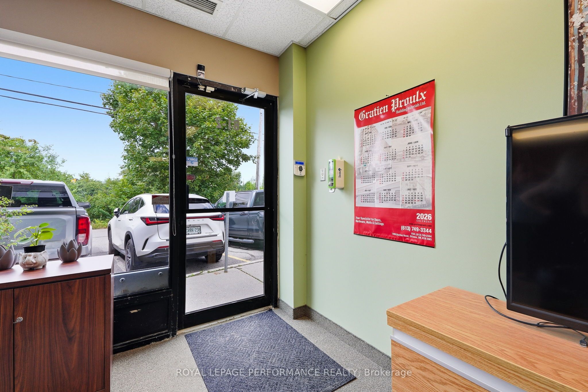 2212 Gladwin Crescent B1-b2 Property Photo 5
