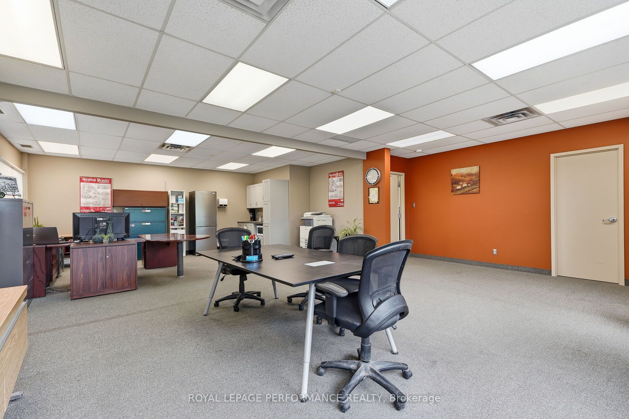 2212 Gladwin Crescent B1-b2 Property Photo 6