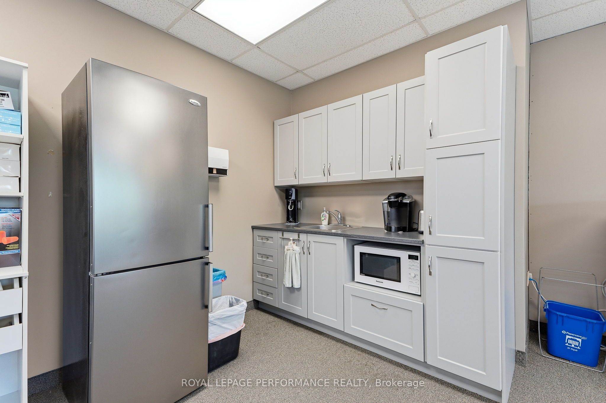 2212 Gladwin Crescent B1-b2 Property Photo 12