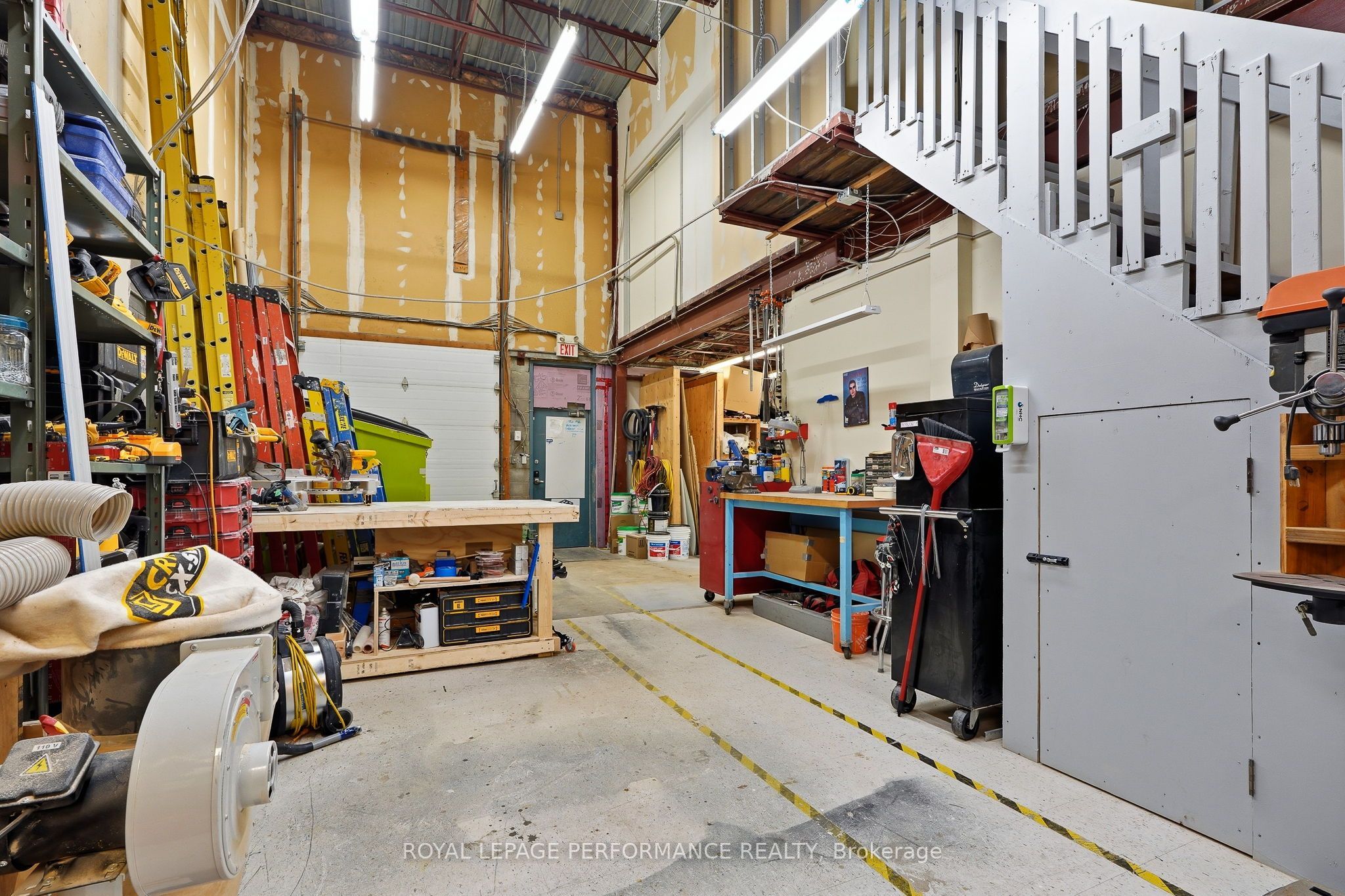 2212 Gladwin Crescent B1-b2 Property Photo 16