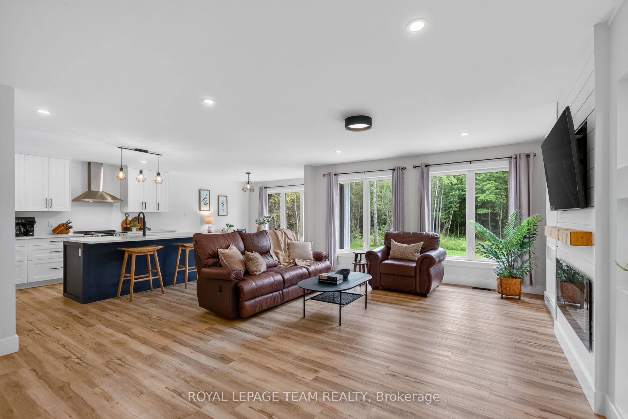 1007 Townline Road Property Photo 11