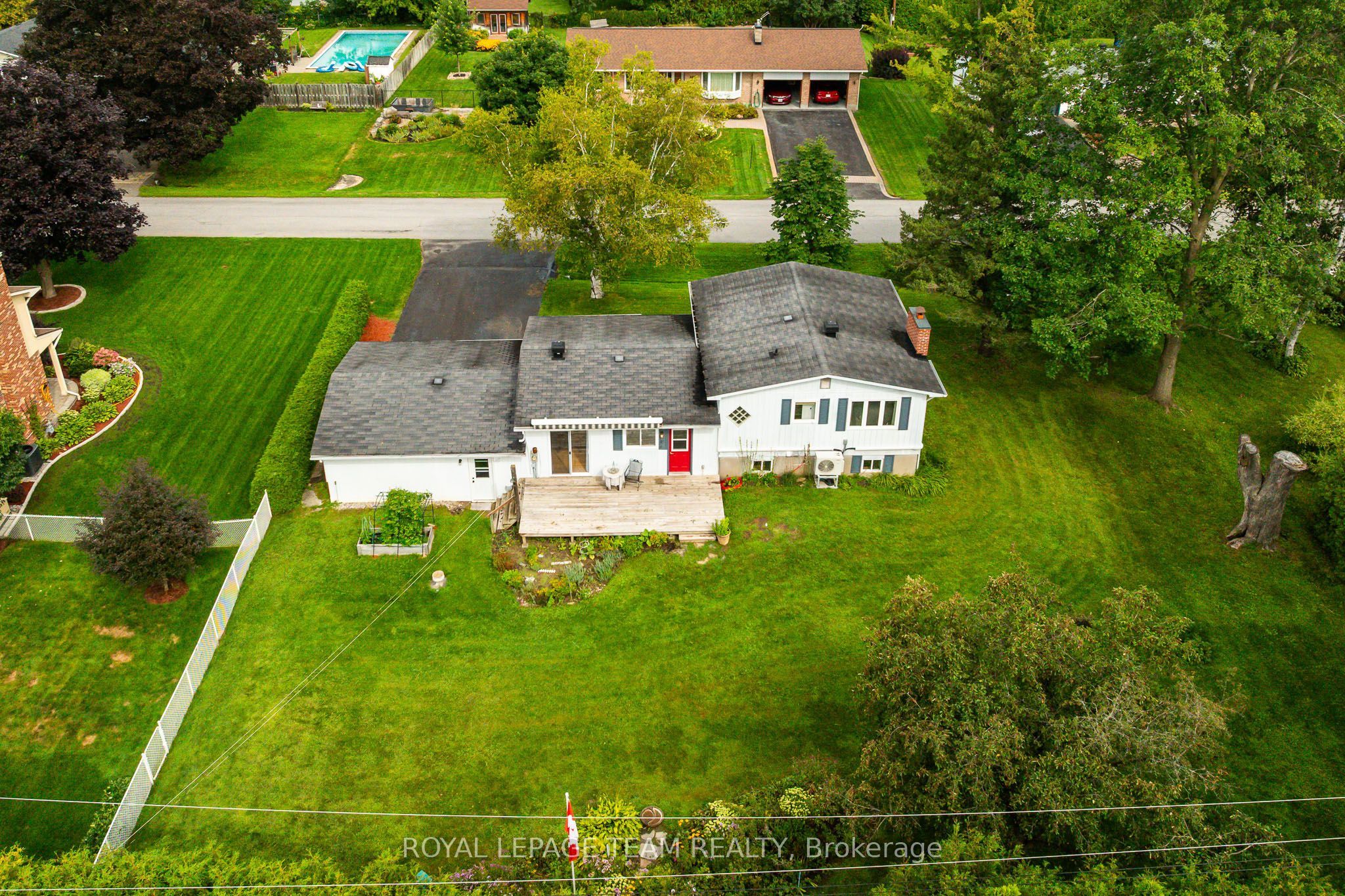 1016 Boucher Crescent Property Photo 33