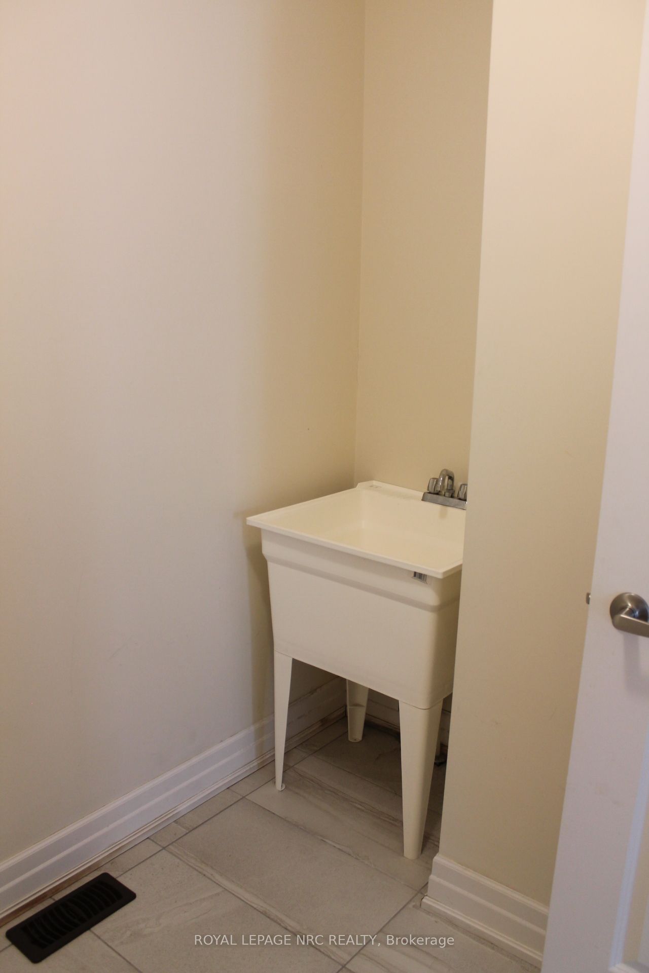 9397 Tallgrass Avenue Property Photo 34