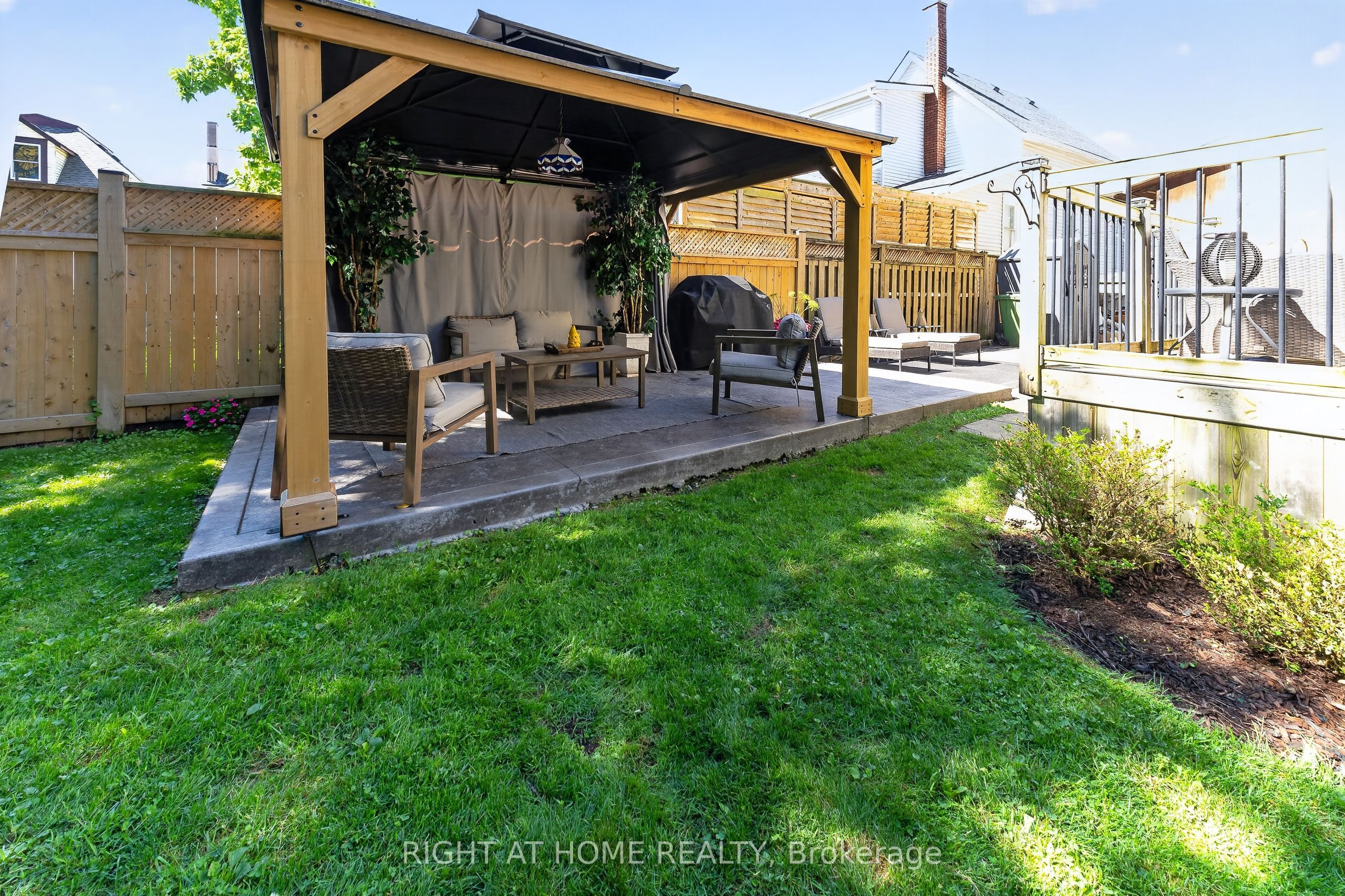 41 Hincks Street Property Photo 44