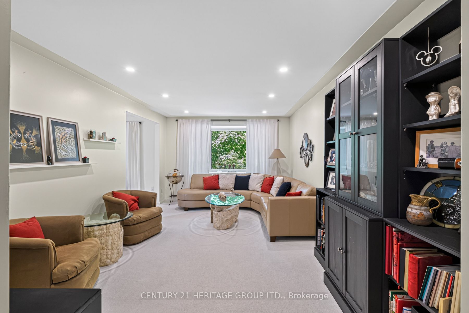 245 Corrie Crescent Property Photo 11