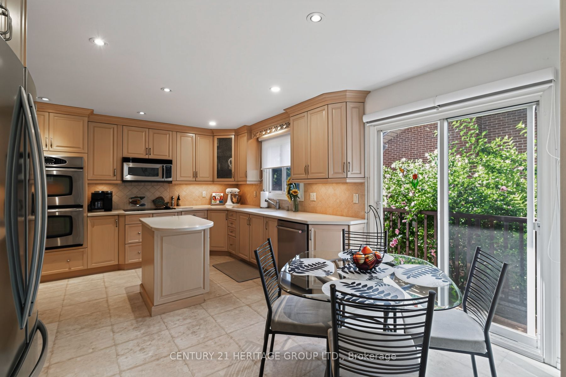 245 Corrie Crescent Property Photo 15