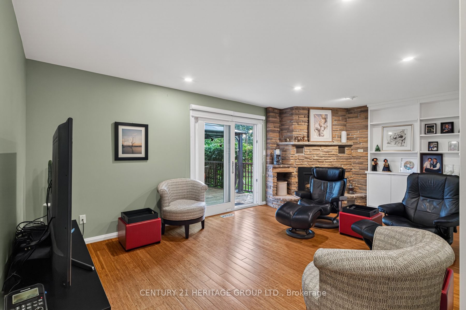 245 Corrie Crescent Property Photo 20