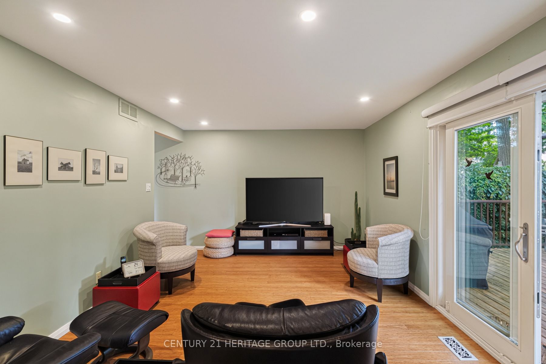 245 Corrie Crescent Property Photo 22