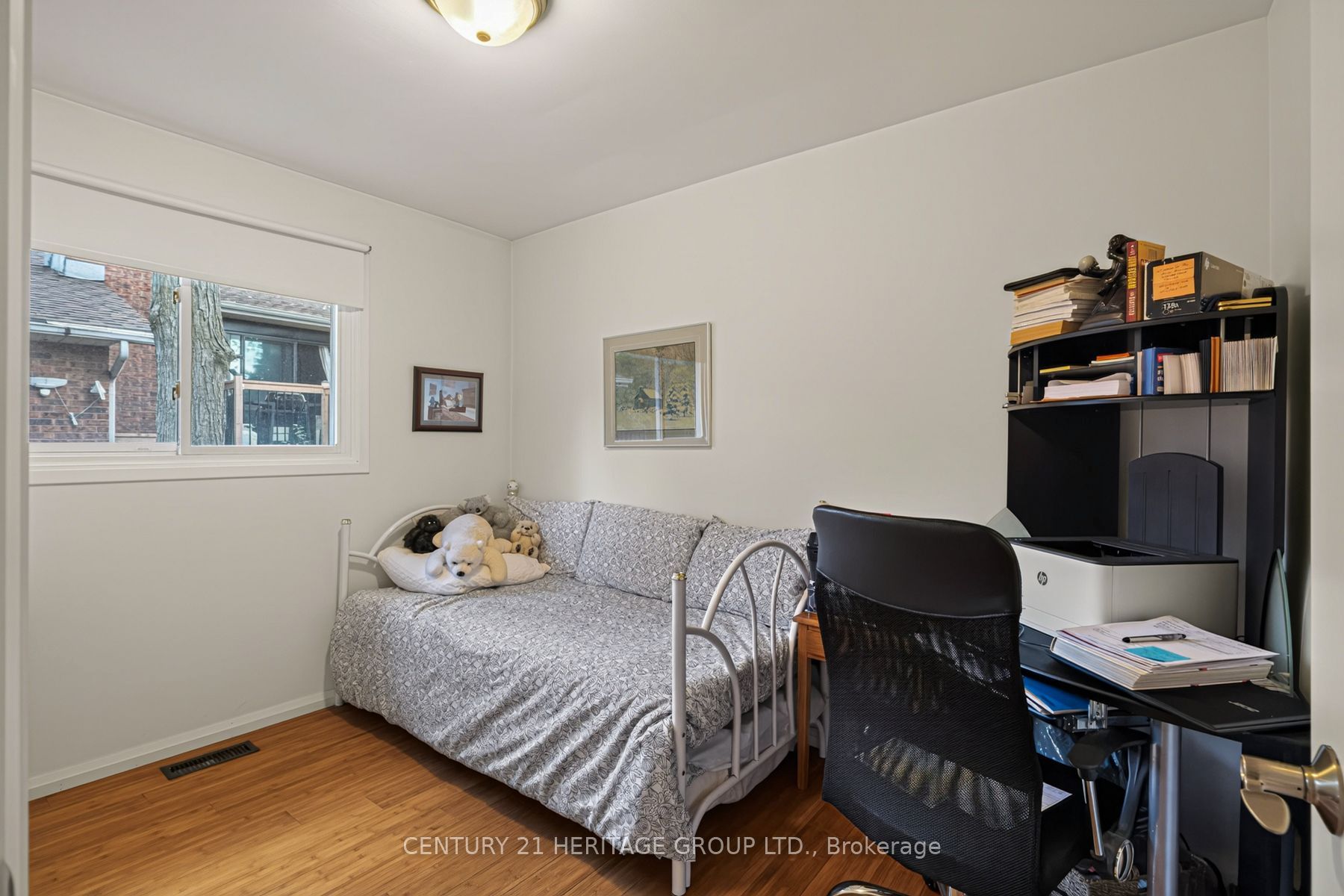 245 Corrie Crescent Property Photo 28