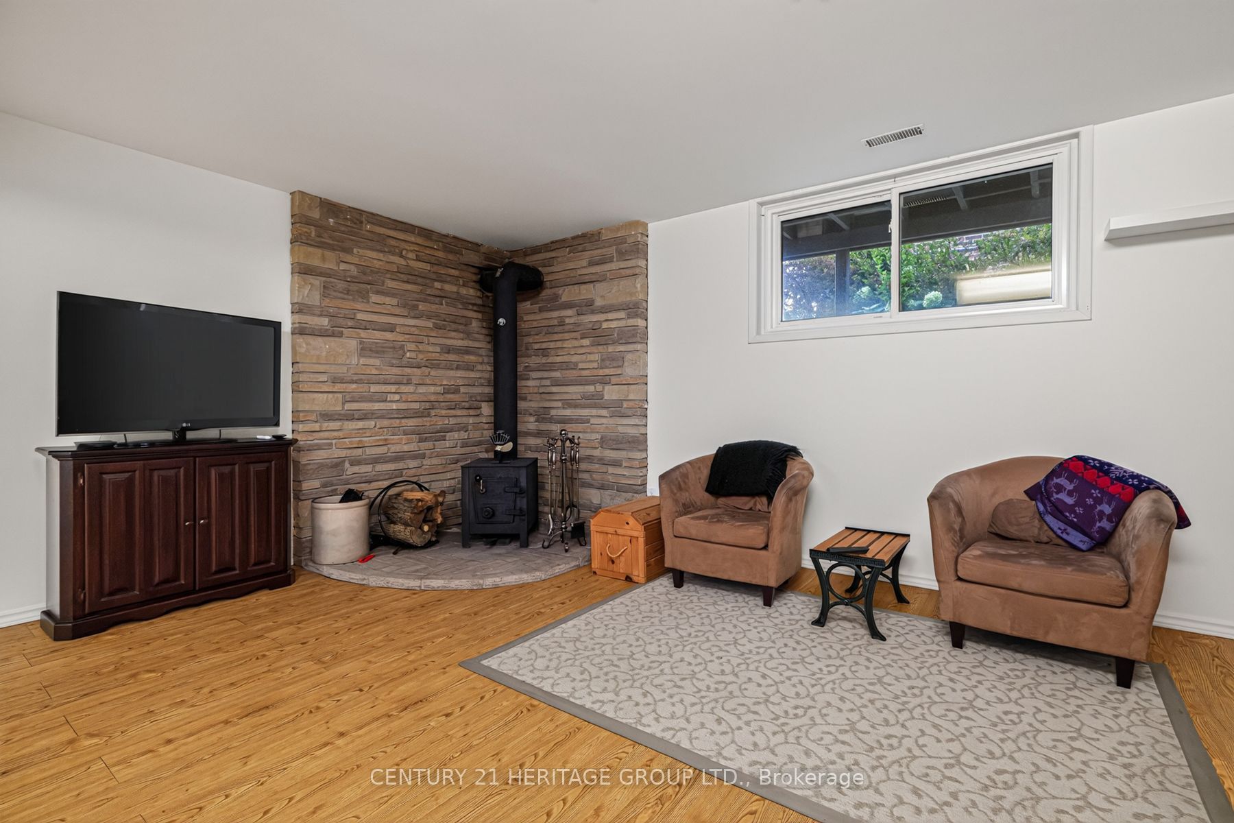 245 Corrie Crescent Property Photo 37