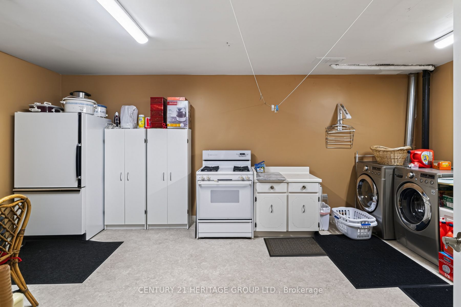 245 Corrie Crescent Property Photo 38