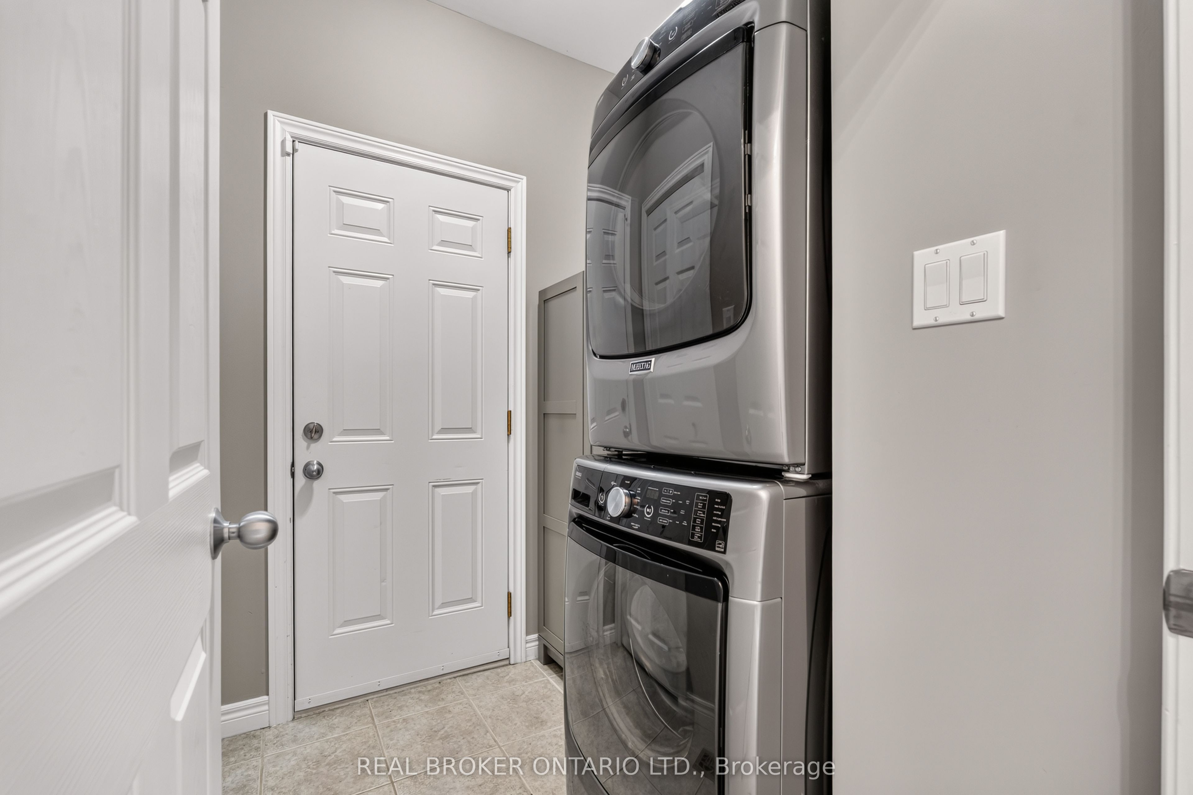 175 May Street Property Photo 11